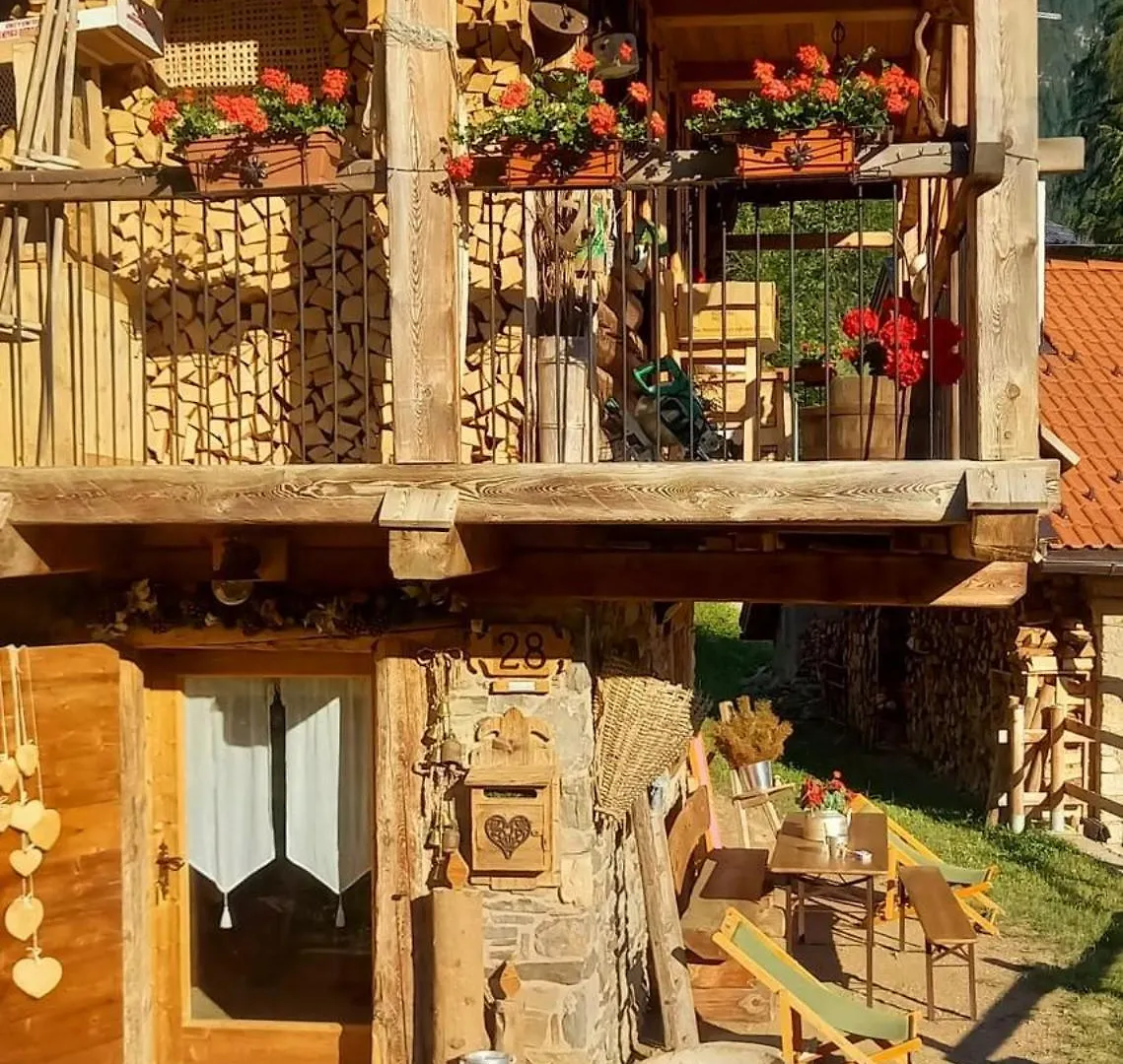 Chalet-Tabia Al Sol Montagna Dolomiti Pecol San Tomaso 0*,